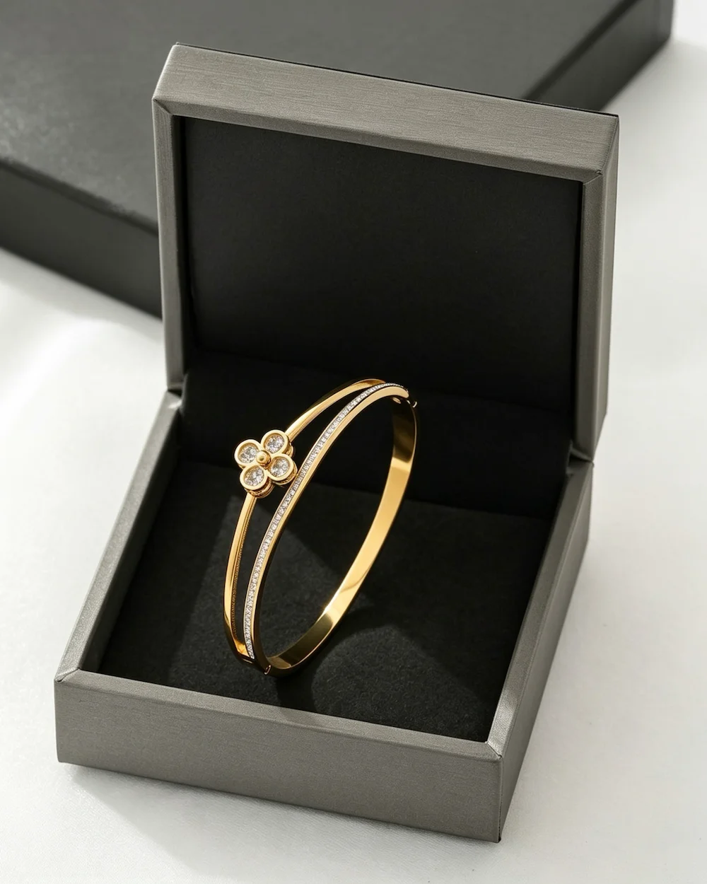 Twin-Ray Stainless Steel Diamond Leaf Clover Bracelet in Gold